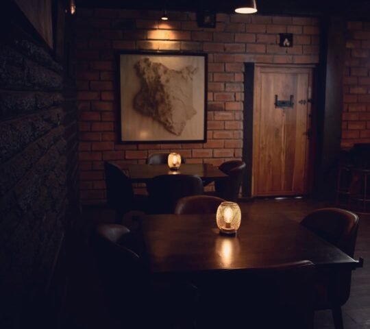Revolver. Bar